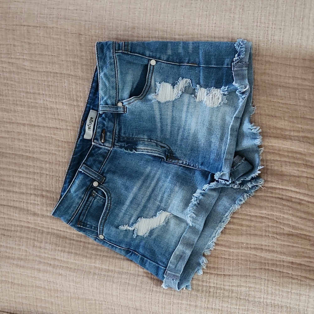 Refuge Size 4 Distressed Blue Denim Jean Shorts